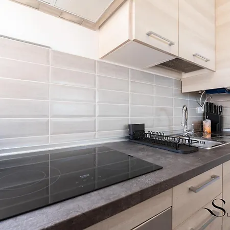 2bed , First Line Lux Apartment *
