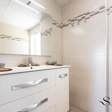 Apartment 2bed , First Line Lux *